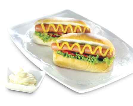 Bánh mì kẹp xúc xích