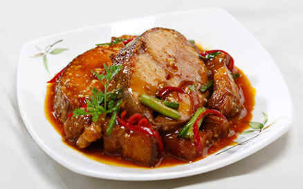 Cá bớp kho thịt ba rọi