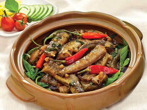 Cá kèo kho rau răm