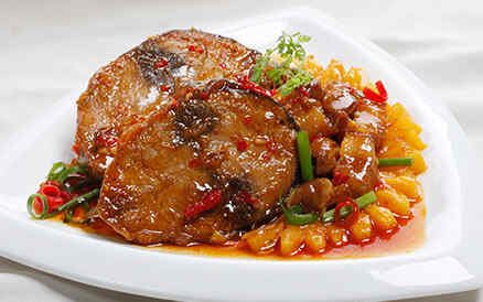 Cá ngừ kho nước mía