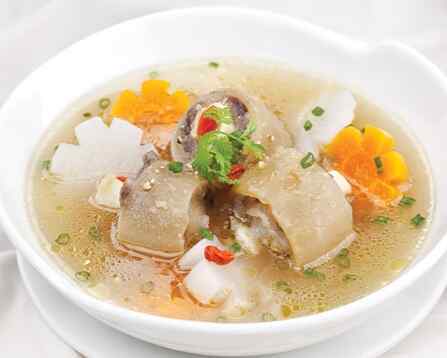 Canh đuôi bò củ cải