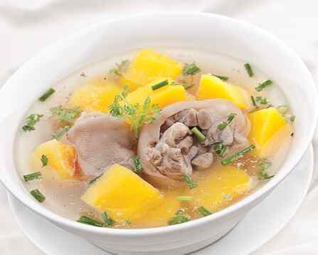 Canh giò heo đu đủ hườm