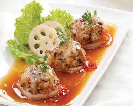 Củ sen hấp thập cẩm