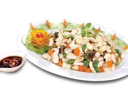 Gà xào hạnh nhân