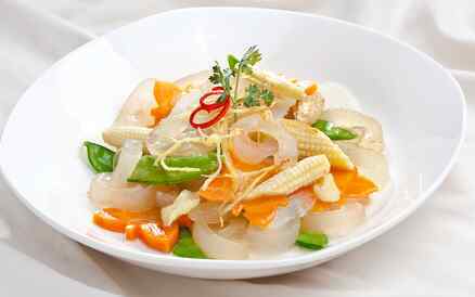 Hải sâm xào rau củ 