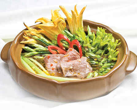 Lẩu chua thịt bò