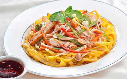 Mì Quảng xào chay