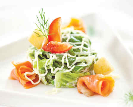 Salad cá hồi xông khói