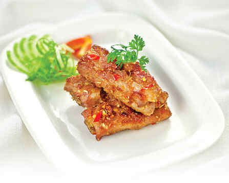 Sườn chiên sả ớt