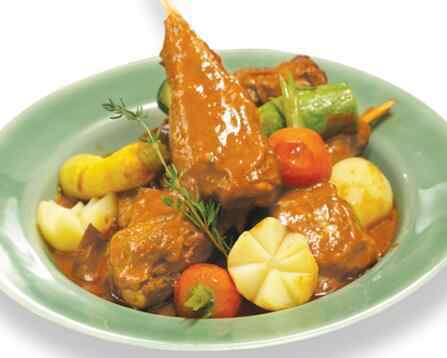 Thỏ nấu vang đỏ