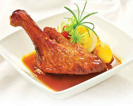 Vịt quay kho trứng cút